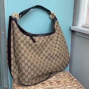 Gucci Hobo bag gently used